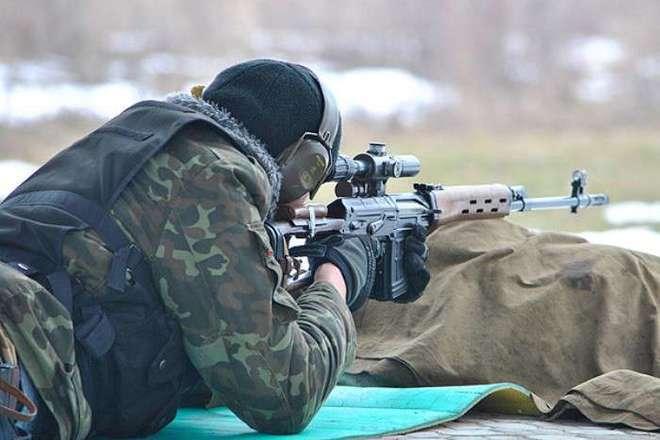 Вражеский снайпер ранил украинского военного в зоне АТО — Мотузяник