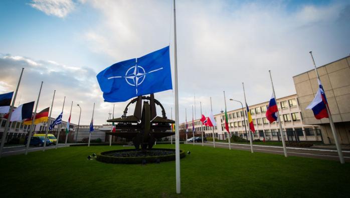 НАТО разместит в Восточной Европе около тысячи солдат