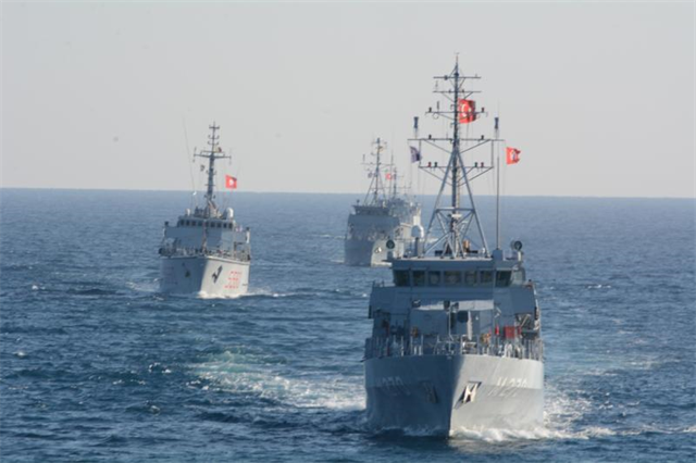 У порт Батумі увійшли чотири кораблі НАТО