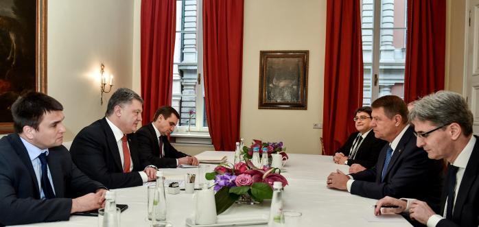 Порошенко и румынский президент обсудили упрощение визового режима между странами