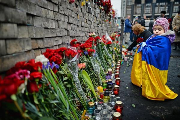 Яценюк: Семьи погибших на Майдане получат по 138 тыс. грн