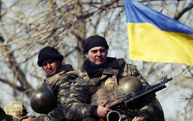 Двоє українських військових отримали поранення в зоні АТО за останню добу