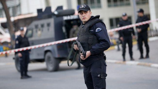 У Брюсселі пролунали нові вибухи, вбито людину — ЗМІ
