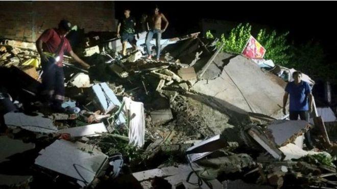 Число погибших при землетрясении в Эквадоре превысило 70 человек