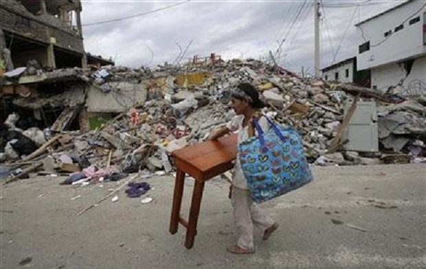 Кількість загиблих від землетрусу в Еквадорі збільшилася до 272 осіб