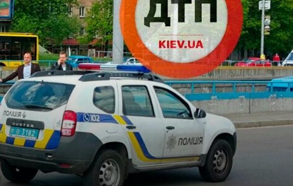 Патрульные полицейские, сбившие женщину в Киеве, отстранены от работы