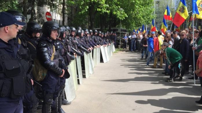 В Молдове проходит антиправительственный митинг (ФОТО)