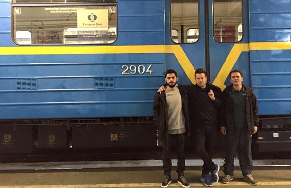 В Киеве разрисуют абстракциями целый состав метро (ФОТО)