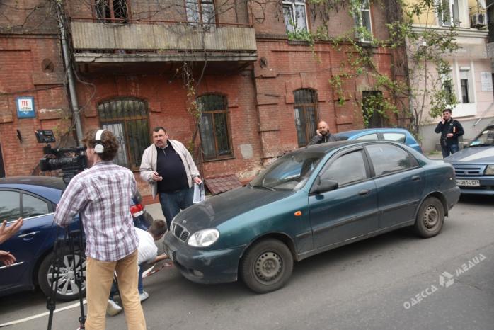 Поліція озвучила версії нападу на журналістів в Одесі