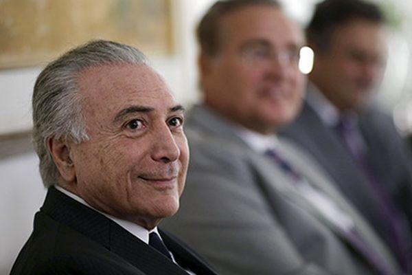 В Бразилии временный президент сформировал новое правительство