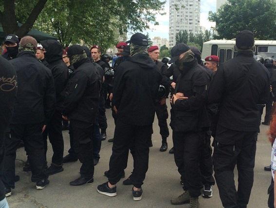 Поліція заблокувала групу осіб, які влаштували вибух у Києві (ФОТО)