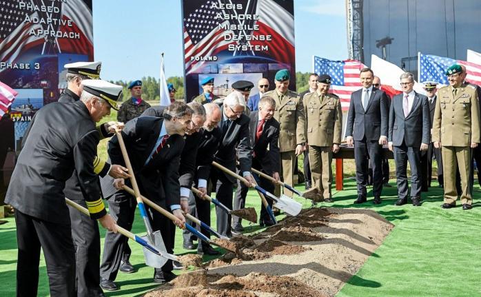 НАТО стає ближче: у Польщі урочисто відкрили будівництво системи ПРО