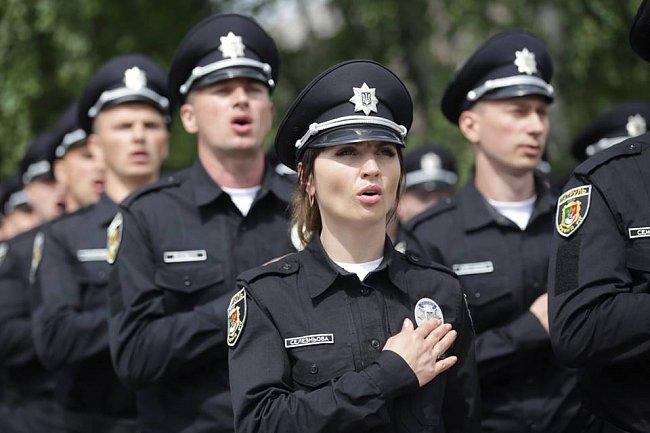 Сегодня улицы Кривого Рога выйдут патрулировать 474 полицейских (ФОТО)