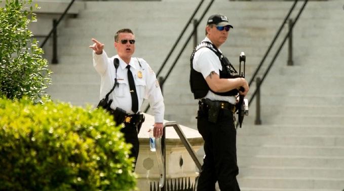 Стрельба у Белого дома: спецслужбы обезвредили вооруженного мужчину