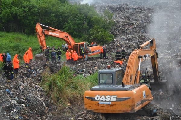 Масштабы бедствия на Грибовичской свалке мусора (ВИДЕО)