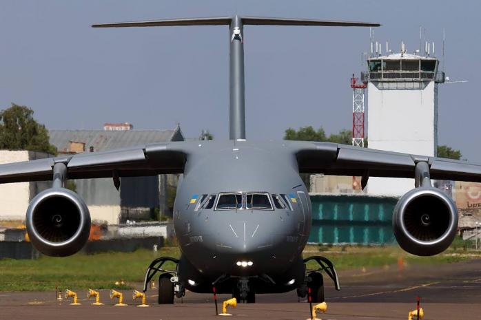 Азербайджан купить в України 10 літаків Ан-178