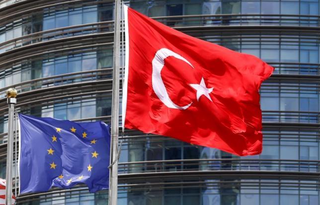 Турция угрожает остановить миграционное соглашение с ЕС, если не будет «безвиза»