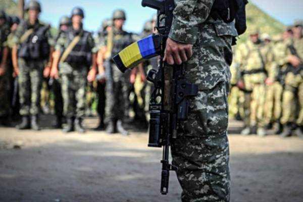 Іноземцям дозволено служити в українській армії за контрактом