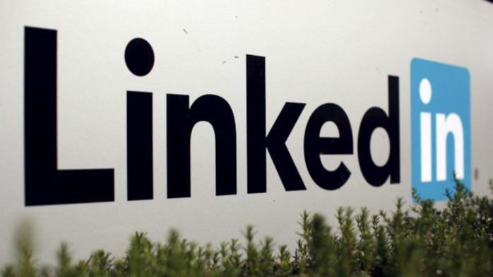 Microsoft купує соцмережу LinkedIn