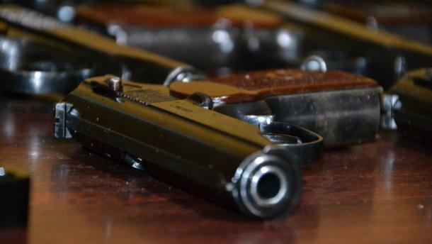 Почти сотня нардепов получила огнестрельное оружие от Авакова (ДОКУМЕНТ)