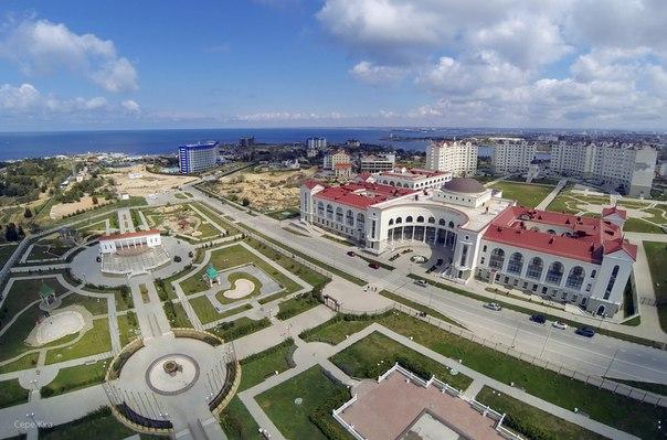 В Севастополе фонды института НБУ оккупанты передают военному училищу РФ