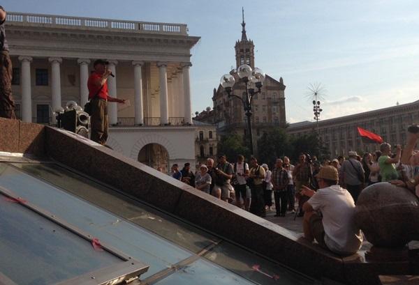 На Майдане в Киеве проходит вече против уголовного преследования патриотов