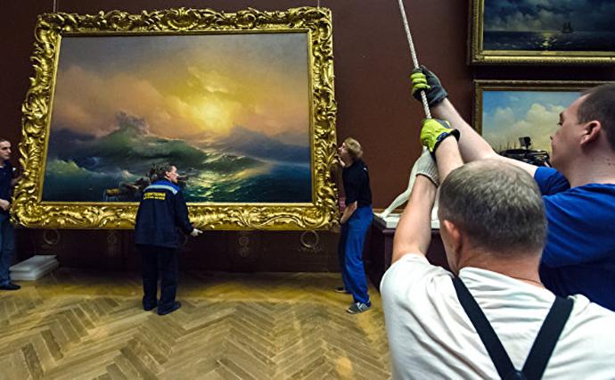Из оккупированного Крыма в РФ вывезли почти 40 картин Айвазовского