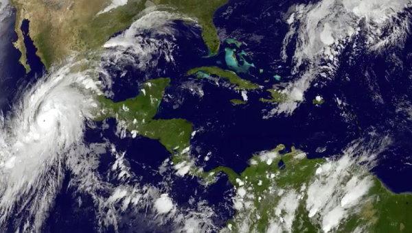 У берегов Мексики появился второй ураган за сезон