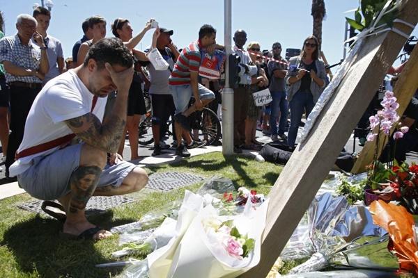 СМИ: Среди жертв теракта в Ницце как минимум шесть иностранцев