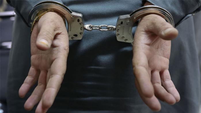Заарештовано прокурорів, які вимагали хабар у підозрюваного в держзраді депутата з Криму