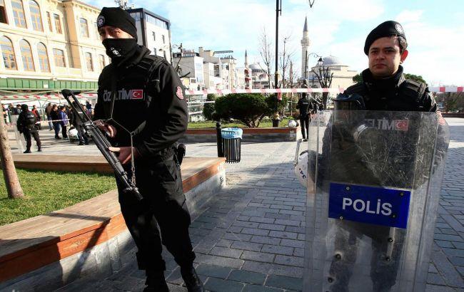 На мітингу в турецькій Анталії стався вибух: є постраждалі (ФОТО)