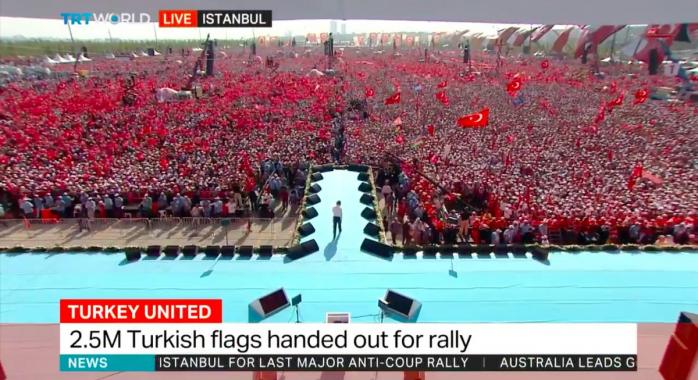 ЗМІ: Мітинг на підтримку Ердогана зібрав у Стамбулі більше мільйона людей (ФОТО)