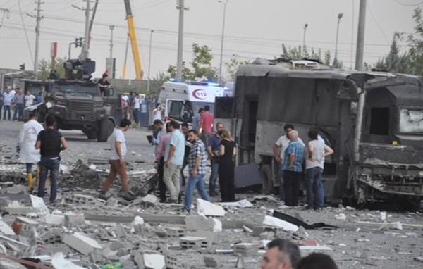 Возросло количество пострадавших от взрывов в двух провинциях Турции (ФОТО)
