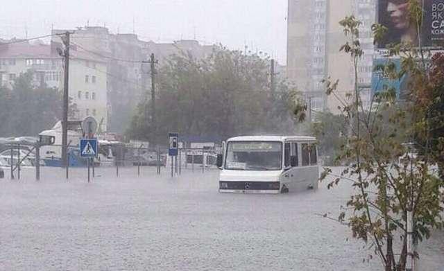 Одессу затопило из-за мощного ливня (ФОТО)