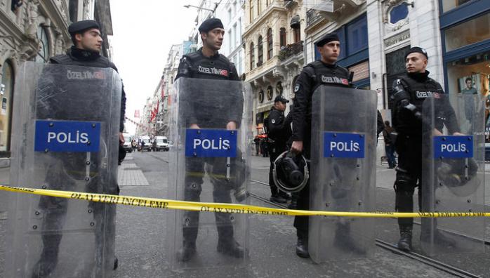 В Турции напали на посольство Израиля: один погибший, двое раненых (ФОТО, ВИДЕО)