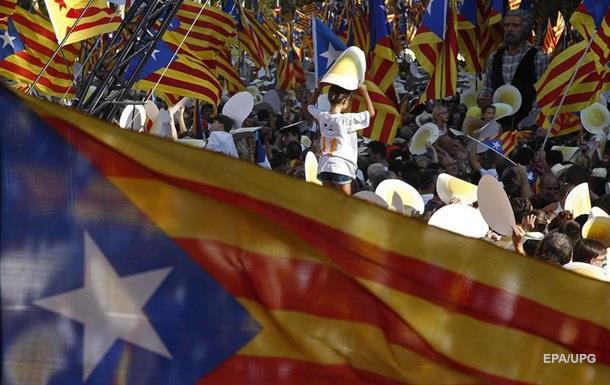 Іспанські сепаратисти вже друкують окремі паспорти для каталонців