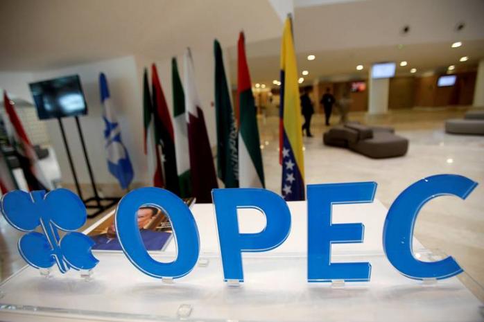 ОПЕК и другие нефтедобывающие страны не достигли соглашения по ограничению добычи