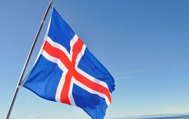 Премьер Исландии уходит в отставку из-за поражения его партии на выборах