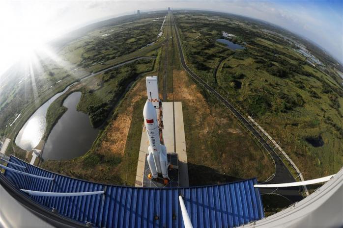 Китай вперше здійснив запуск ракети-носія нового покоління (ФОТО)