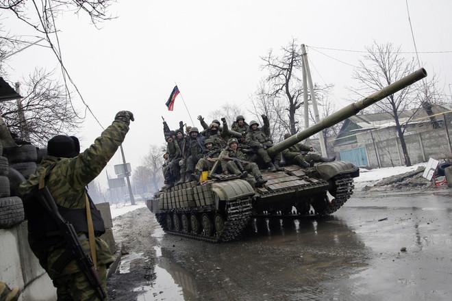 Боевики из танка обстреляли позиции бойцов АТО близ Широкино