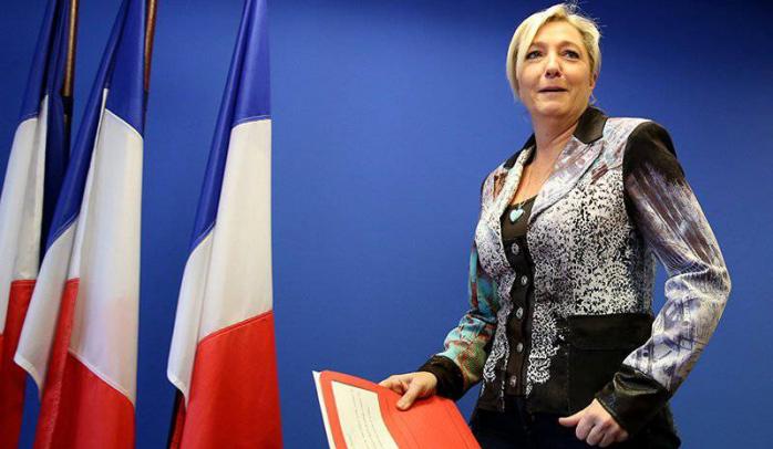 Во Франции лидер ультраправых Ле Пен возглавила рейтинги кандидатов на пост президента