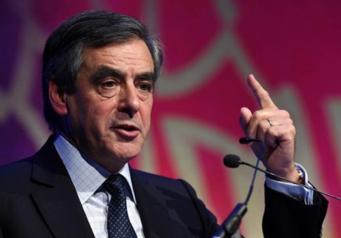 У Франції Саркозі програв праймеріз консерваторів проросійському політику