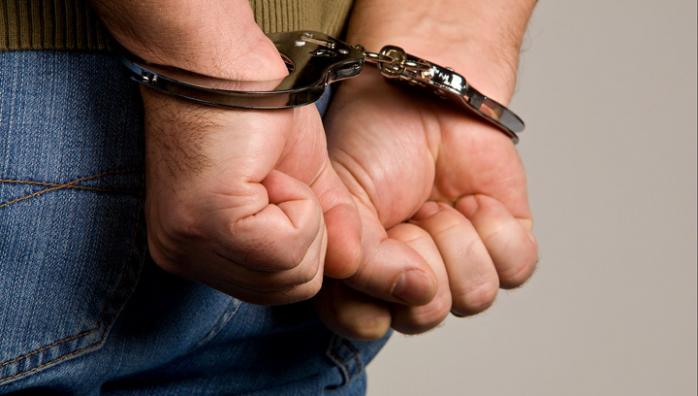 На Луганщині за шахрайство затримали поліцейського (ВІДЕО)