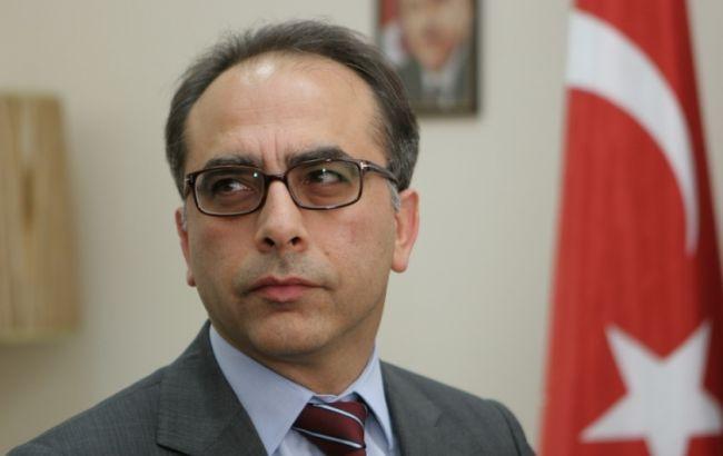 Посла Турции в Украине вызвали в МИД из-за визита турецкой делегации в Крым