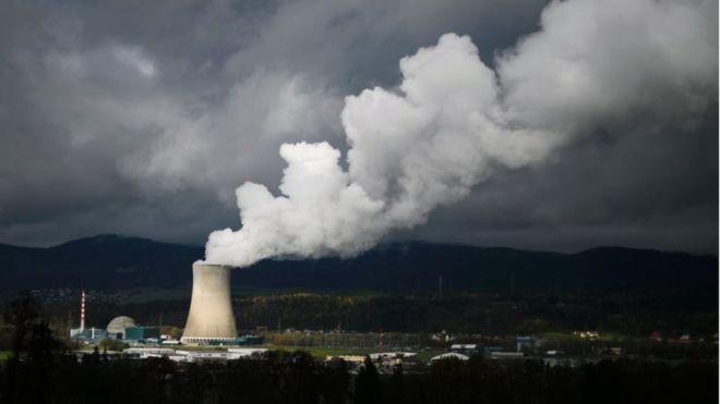 В Швейцарии проходит референдум о досрочном закрытии АЭС