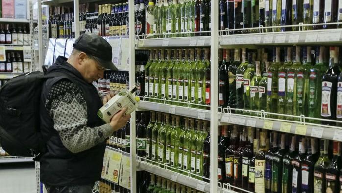 Суд отменил запрет на продажу алкоголя в Киеве ночью