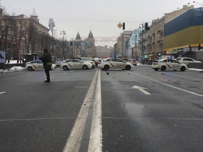 У центрі Києва багато поліції, перекрито Хрещатик (ФОТО)