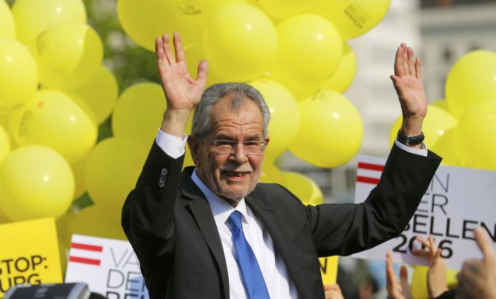 Пророссийский кандидат проиграл выборы президента Австрии