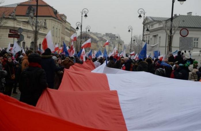 Правительство Польши и журналисты проведут переговоры о доступе СМИ в Сейм