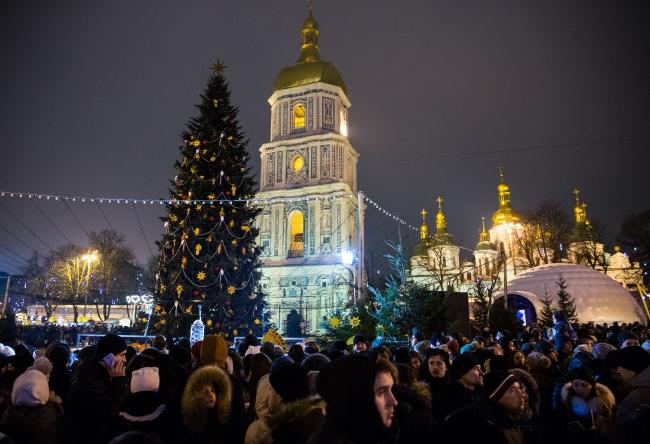 Понад 100 тис. людей зустріли Новий рік на Софійській площі Києва (ВІДЕО)